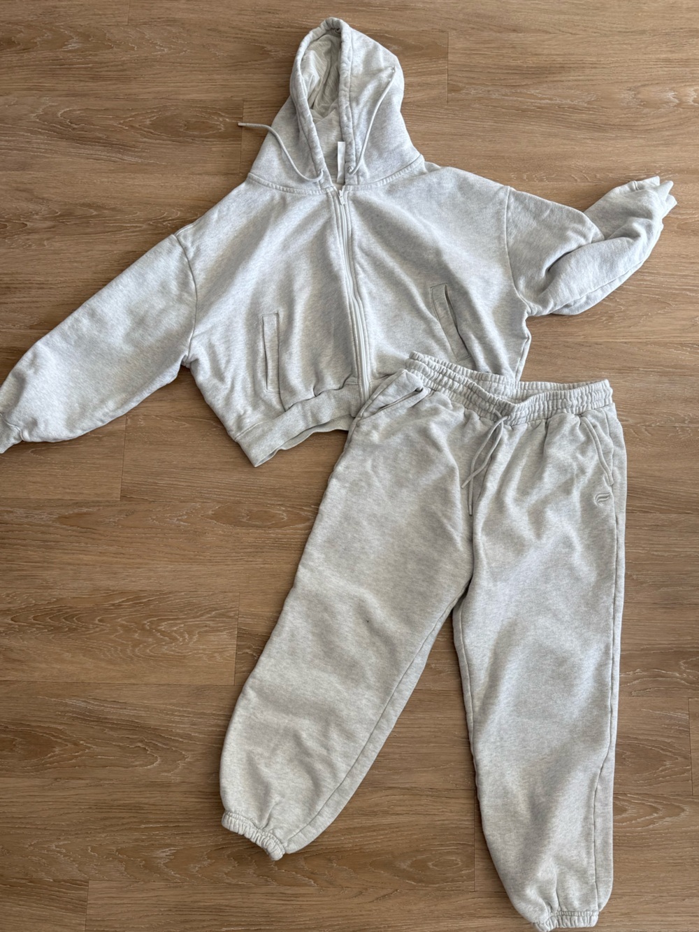 Fabletics x Khloé Grey Terry Hoodie Jogger Set Large